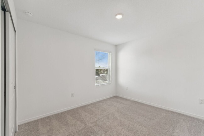 Building Photo - Spacious 5 Bedroom with 3 Baths + Bonus & 2,673 Sq Ft of Comfort in Edgewater, FL!