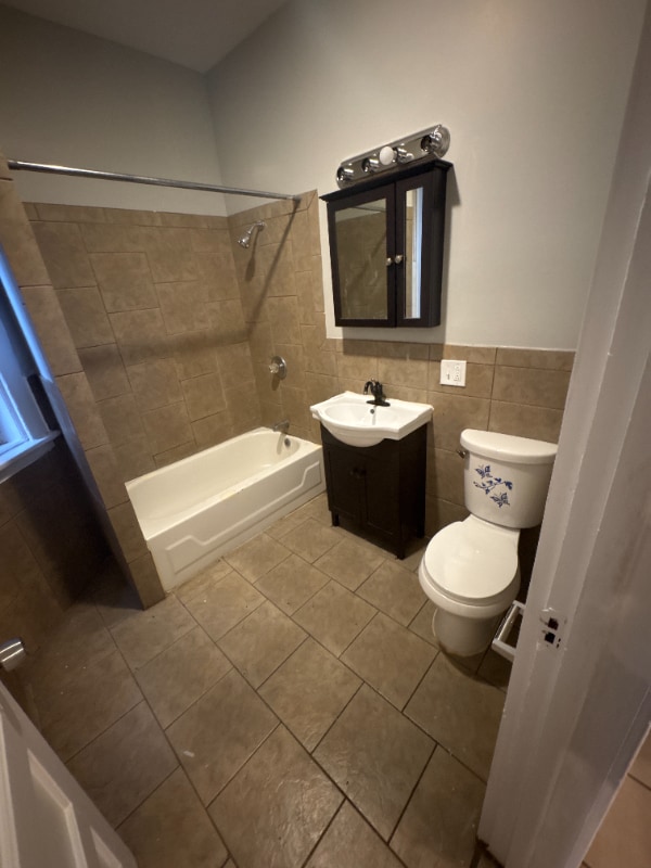 Building Photo - 7132 S Ingleside Ave