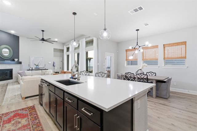 Building Photo - 14404 Balmoral Pl