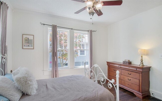 Building Photo - Two Bedroom Home For Rent