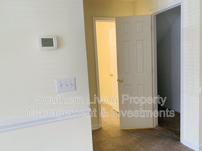 Building Photo - 9436 Elizabeth Townes Ln