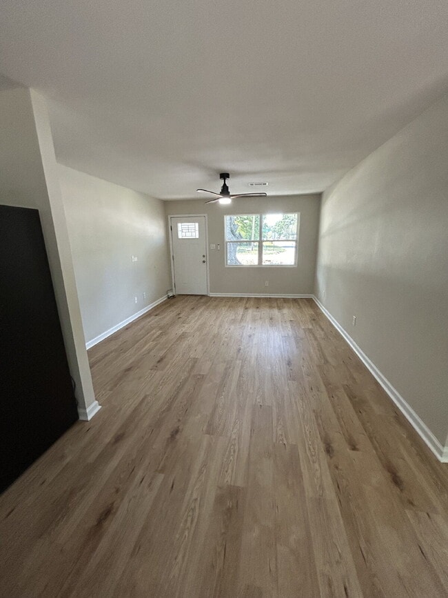 Building Photo - "Charming 4-Bedroom Retreat with Granite T...