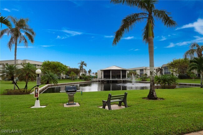Building Photo - 788 Park Shore Dr