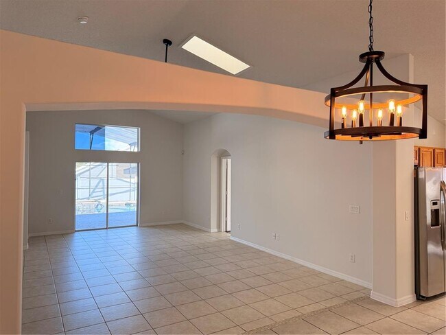 Building Photo - 2604 Luiseno Way