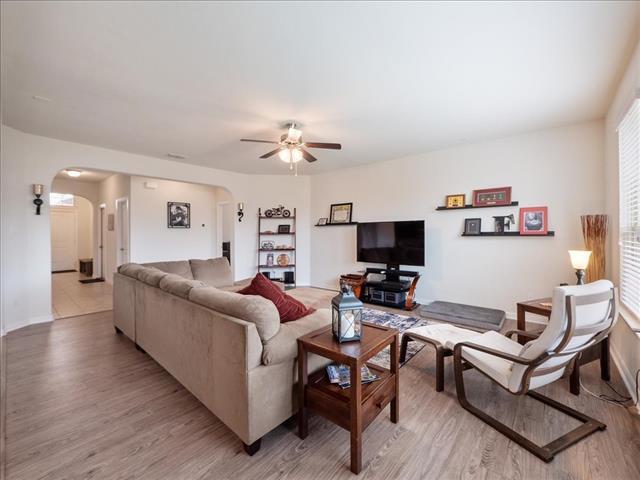 Building Photo - 1104 Genola Dr
