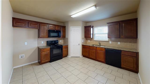 Building Photo - 818 Parkplace Ridge