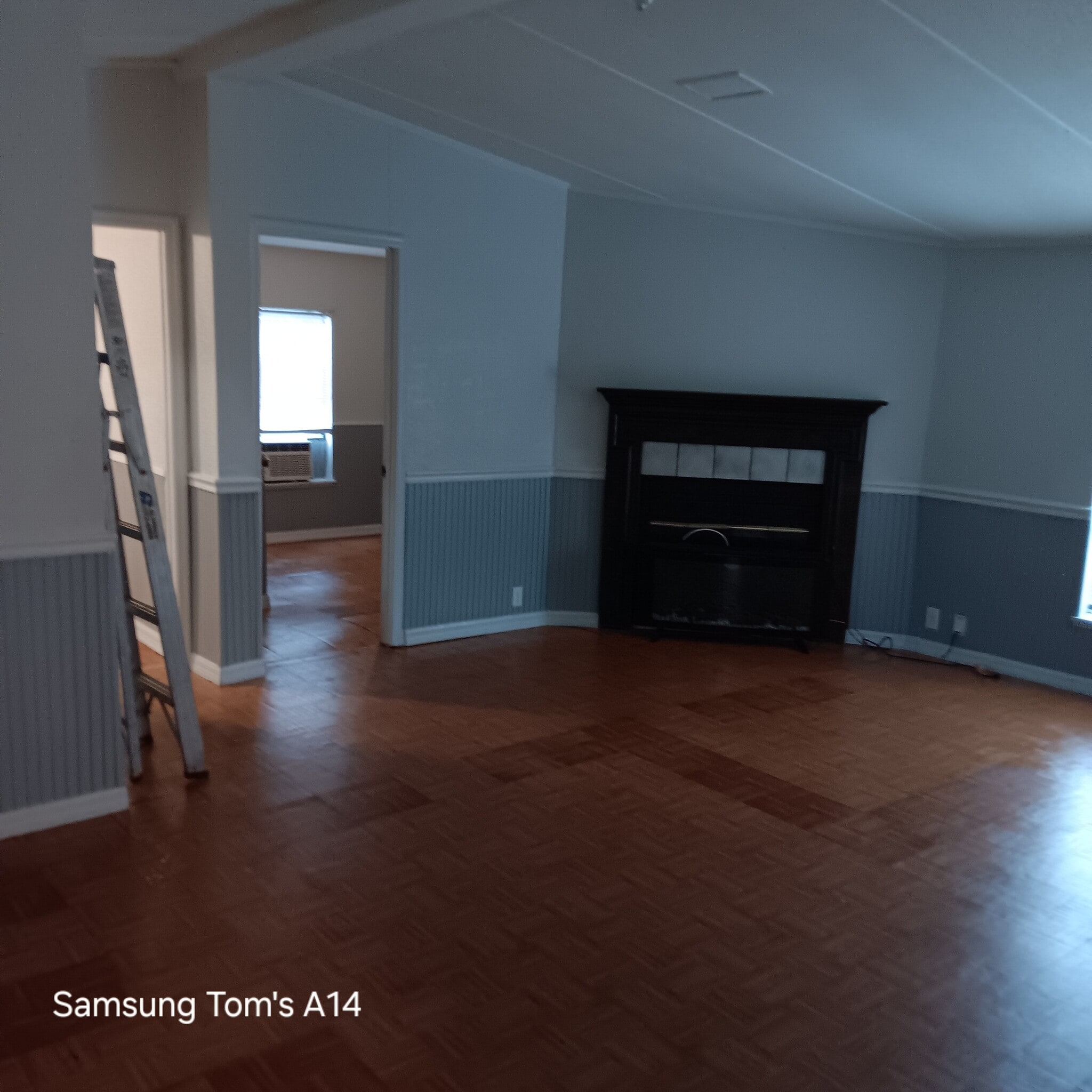 Building Photo - 2420 Elsie Cir