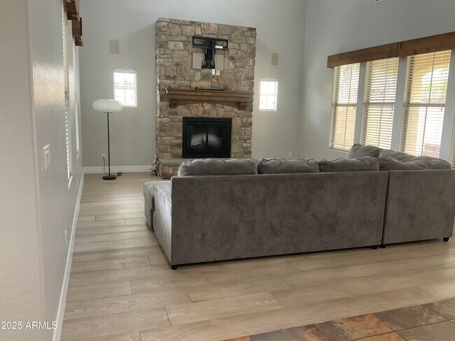 Building Photo - 20893 W Cora Vista