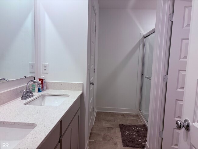 Building Photo - 5916 Sunstone Rd