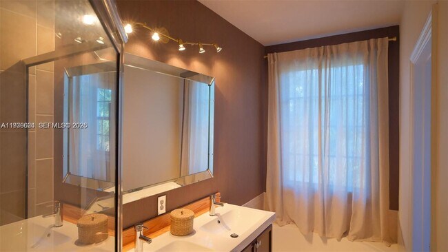 Building Photo - 104 Harbors Way