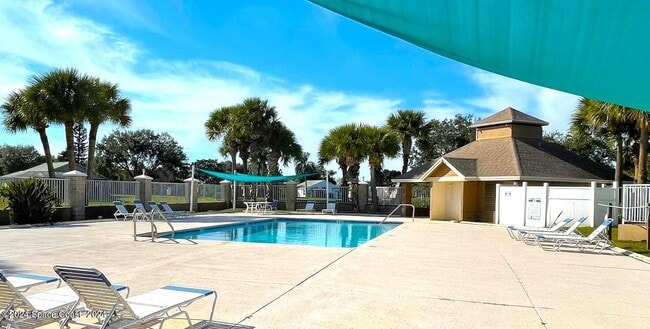 Building Photo - 6991 Hammock Trace Dr