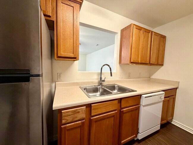 Building Photo - 297 Graystone Cir