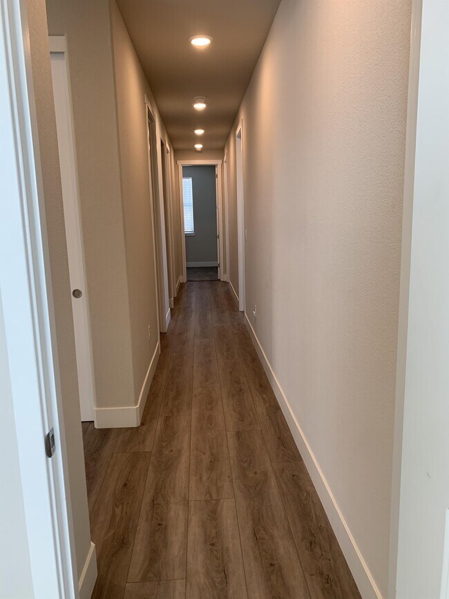 Building Photo - 7600 Arya Ct