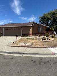 Building Photo - 3 bedroom 2 bath home in San Leandro Washi...