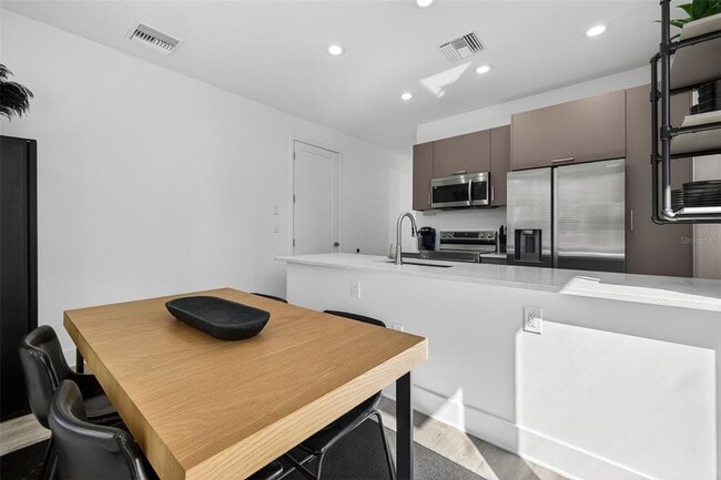 Building Photo - 8706 Palm Ranches Pl