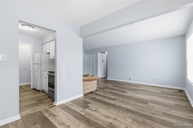 Building Photo - 39435 Van Dyke Ave