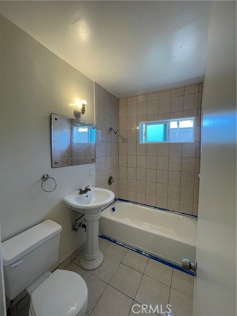 Building Photo - 1077 S Rowan Ave