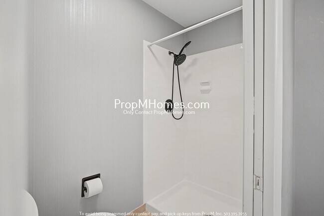 Building Photo - 8271 SW 184th Ave