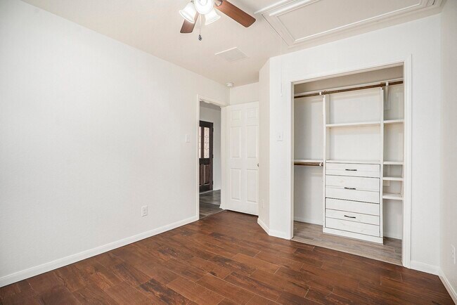 Building Photo - 1195 Quarterhorse Dr