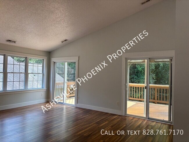 Building Photo - 73 Creeks End Cir