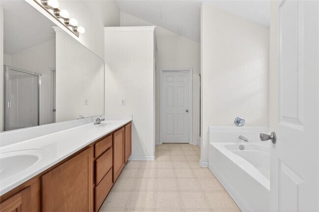 Building Photo - 4160 Plantation Mill Dr