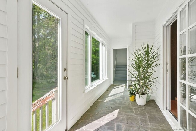 Building Photo - 231 N Georges Hill Rd
