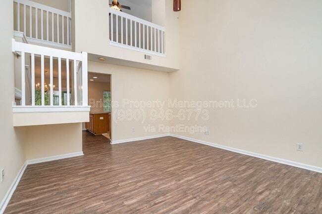 Building Photo - 16849 Greenlawn Hills Ct