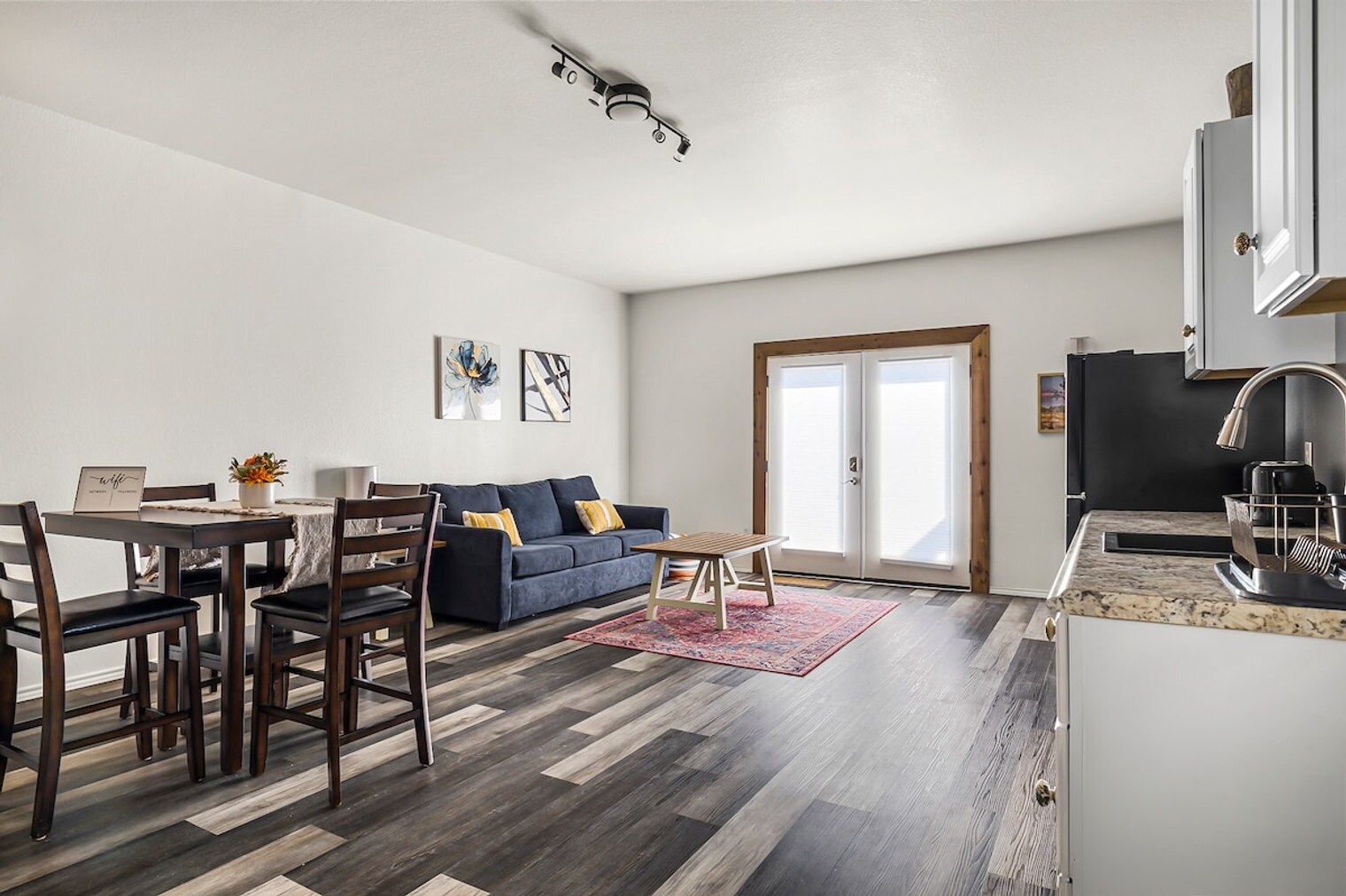 Building Photo - 311 Evening Grosbeak Dr