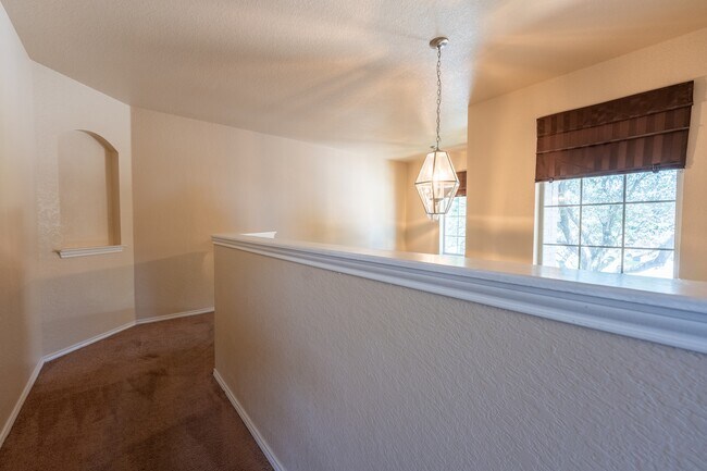 Building Photo - 337 Longhorn Way