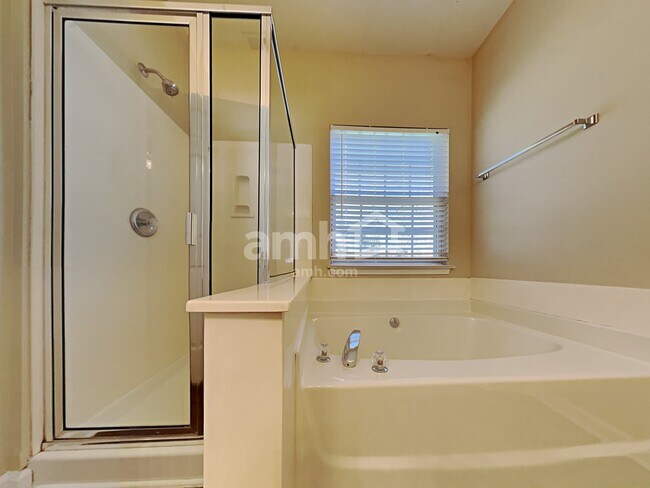 Building Photo - 116 Brewster Ct