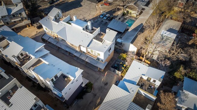 Building Photo - 2606 Wilson St