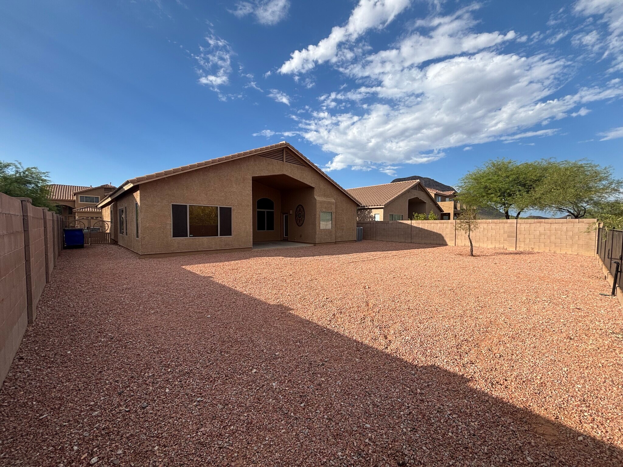 Building Photo - 5305 W Olivine Dr