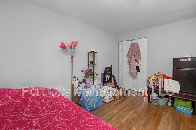 Building Photo - 944 Dalton Ave