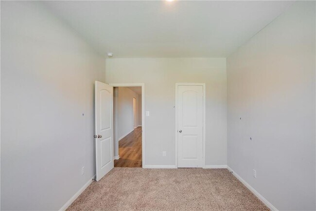 Building Photo - 280 Mount Vernon Way