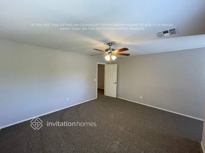 Building Photo - 8413 W Flavia Haven