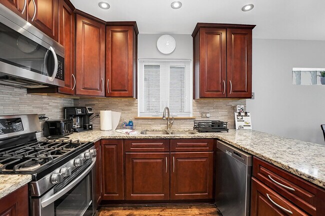 Building Photo - 6059 W 64th St