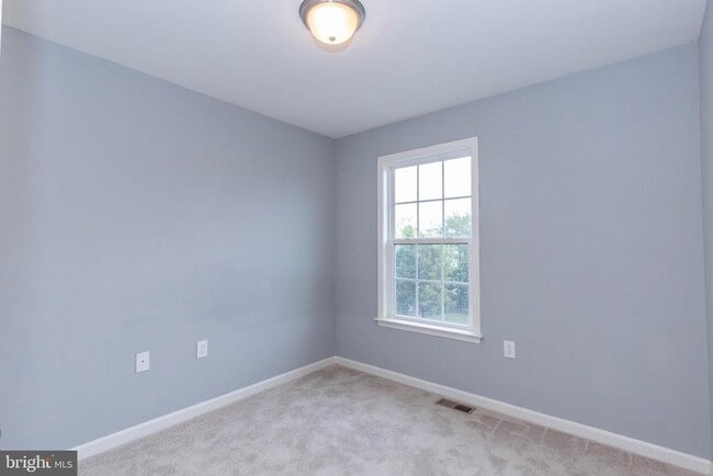 Building Photo - 228 Morlatt Ln