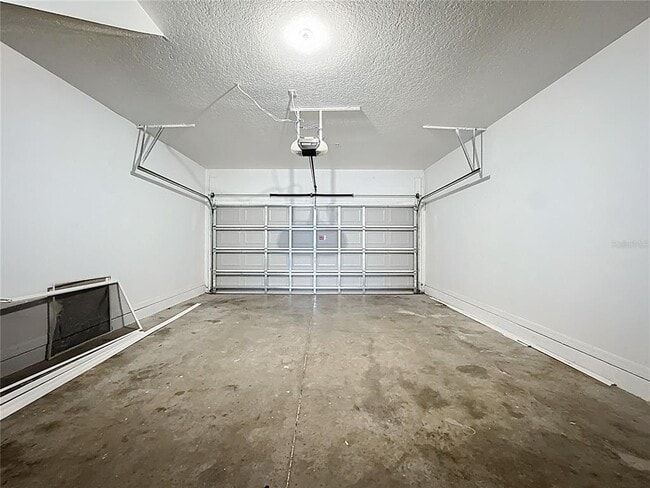 Building Photo - 1500 Broken Oak Dr