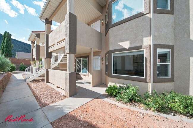 Building Photo - 1301 W Indian Hls