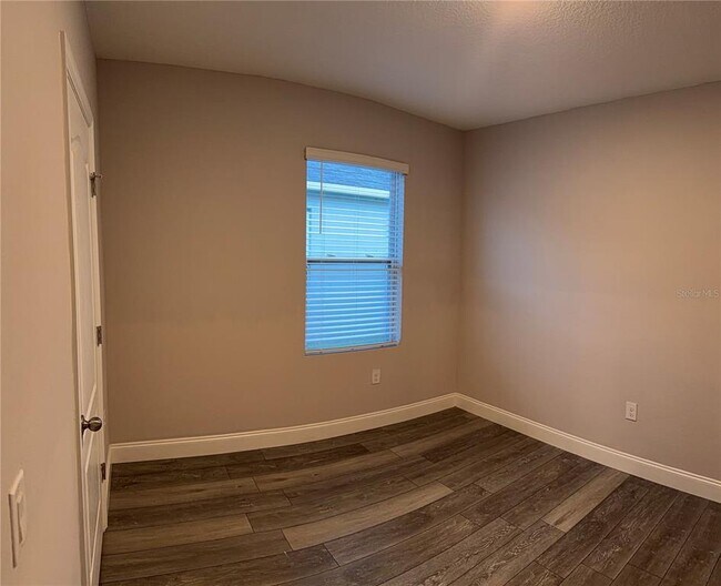 Building Photo - 253 Meadowbrook Blvd