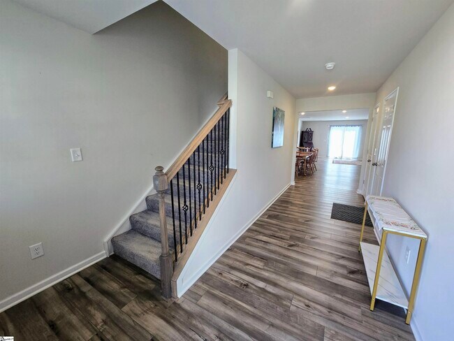 Building Photo - 246 Anna Gray Cir