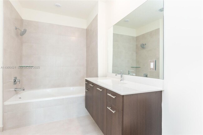 Building Photo - 4640 NW 84th Ave