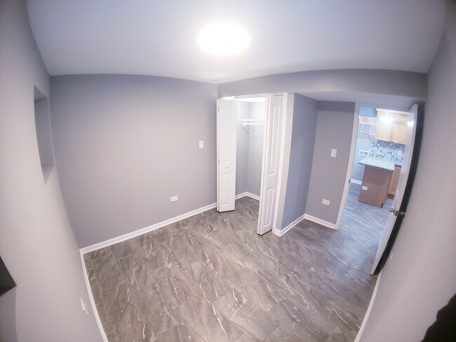 Building Photo - 5134 W Henderson St