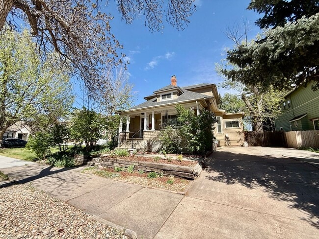 Building Photo - Distinguished 4 bed, 2 bath Bungalow in the Old North End