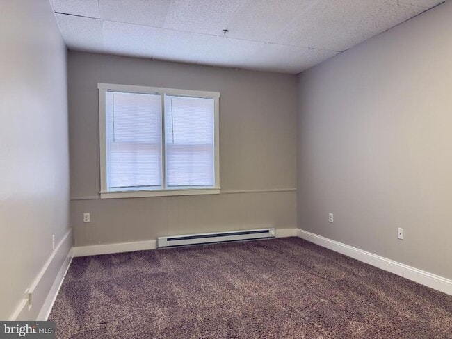 Building Photo - 100 S Front St