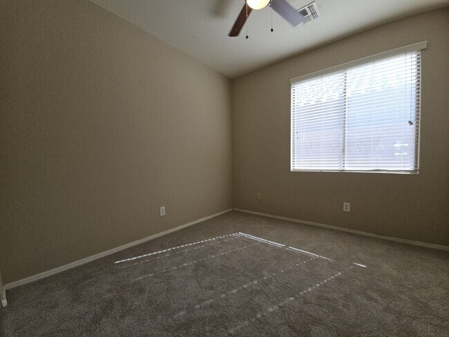 Building Photo - San Tan Valley Home in the Popular Johnson Ranch!