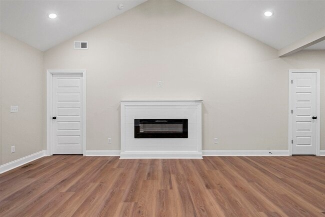 Building Photo - 722 Sheldrake Ln