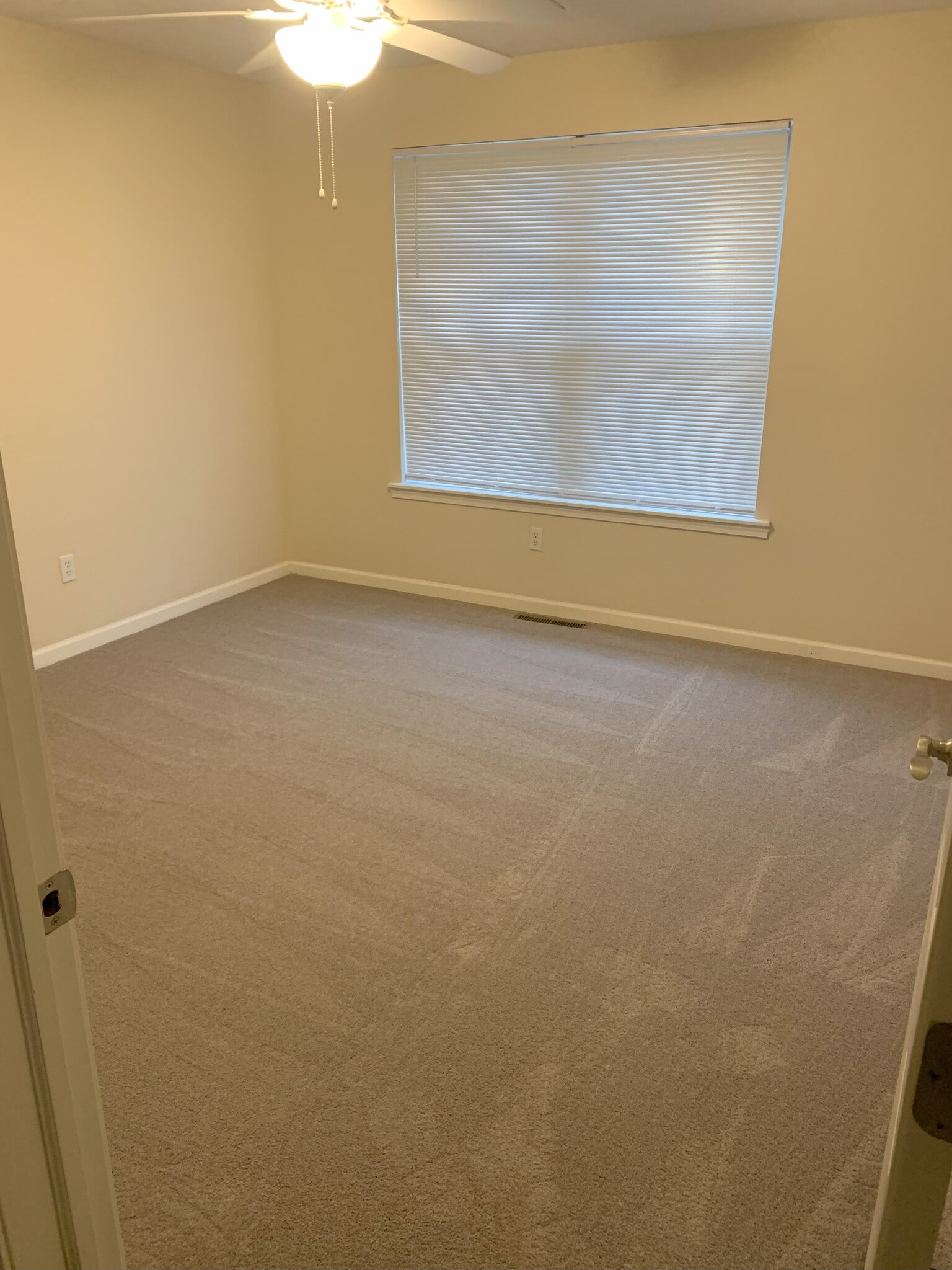 Building Photo - 212 Park Pointe Way