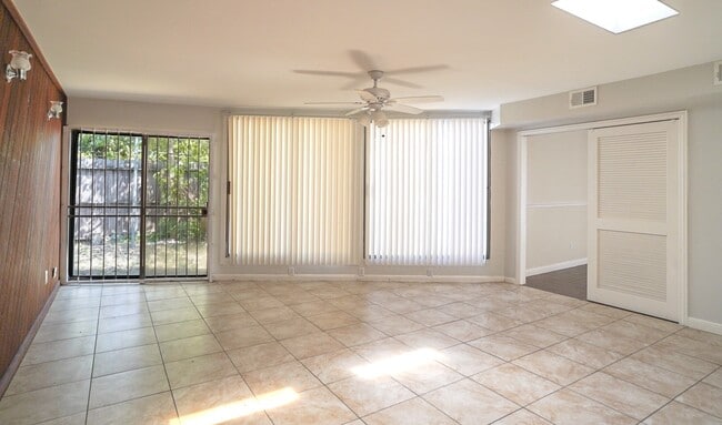 Building Photo - 7914 Braes Meadow Dr