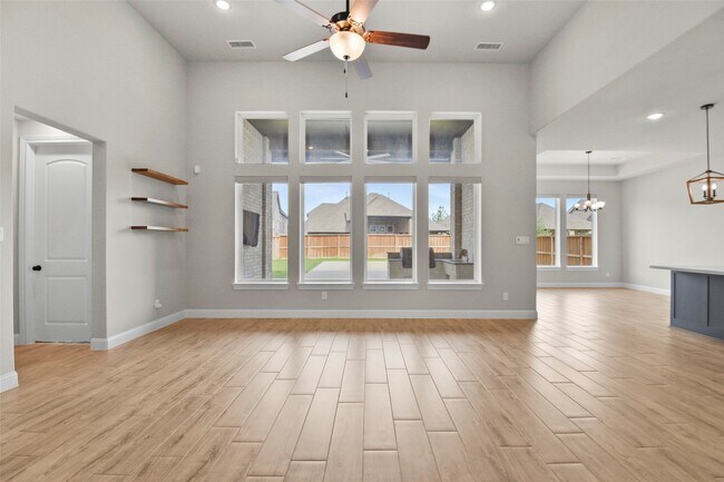 Building Photo - 28080 Woodland Bend Way